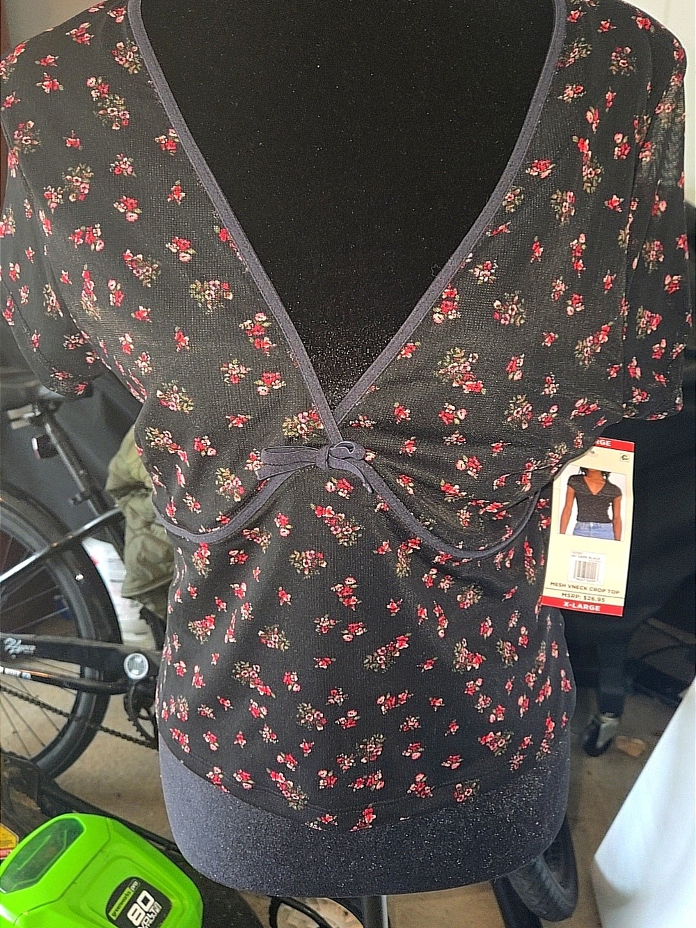Aeropostale Women's Mesh V neck crop top sz XL